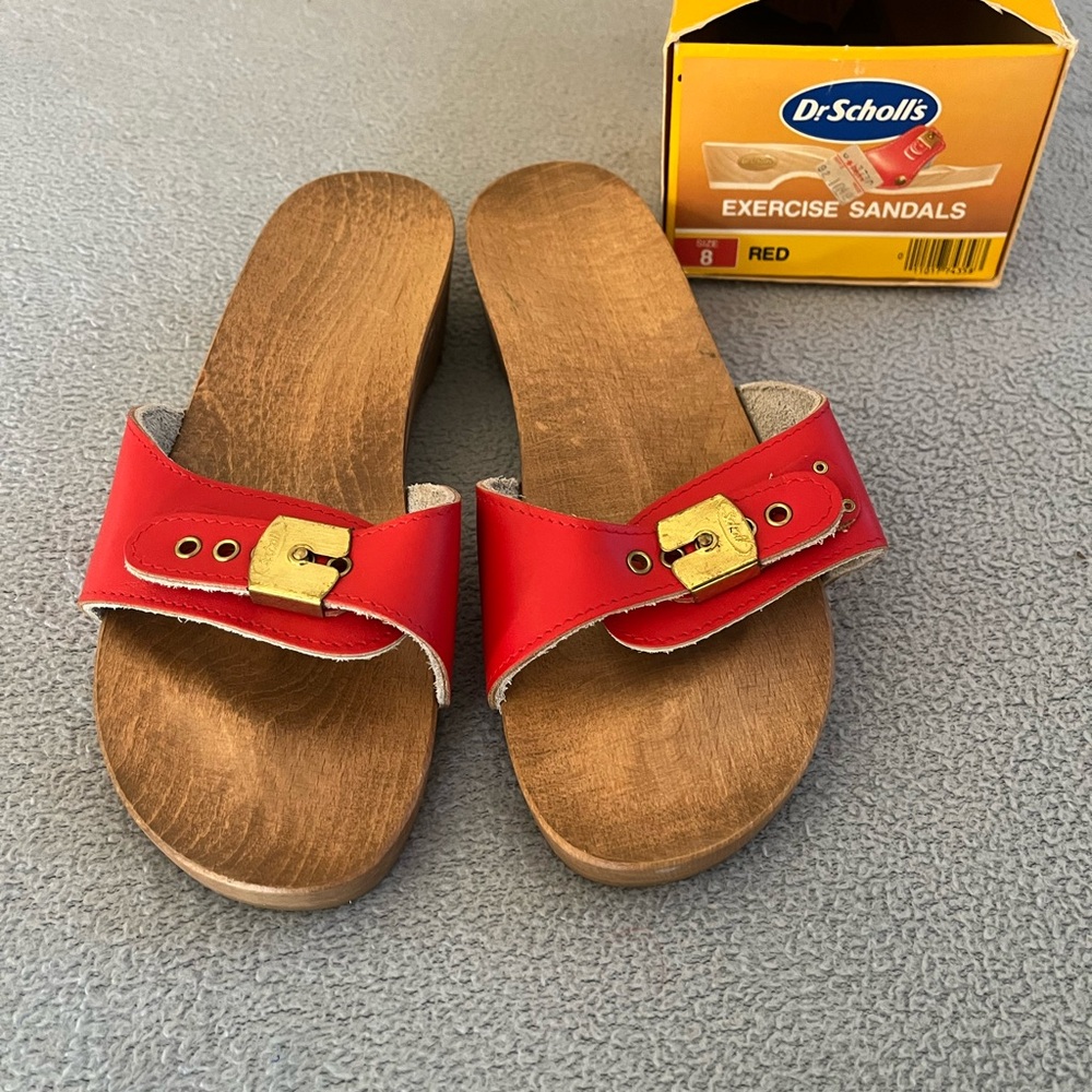 Dr. Scholl's Women’s size 8 Red Exercise Sandals